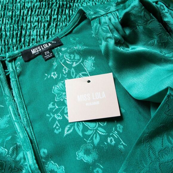 NWT Miss Lola Plus Sz 2X Dress Green Satin Smocked Floral Plunging V Neck Dress - Picture 8 of 9